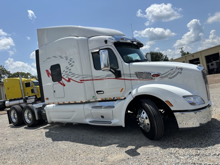 2019 PETERBILT 579 GLIDER KIT photo 3