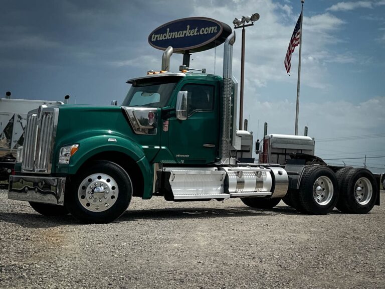 2022 KENWORTH W990 DAYCAB photo 1