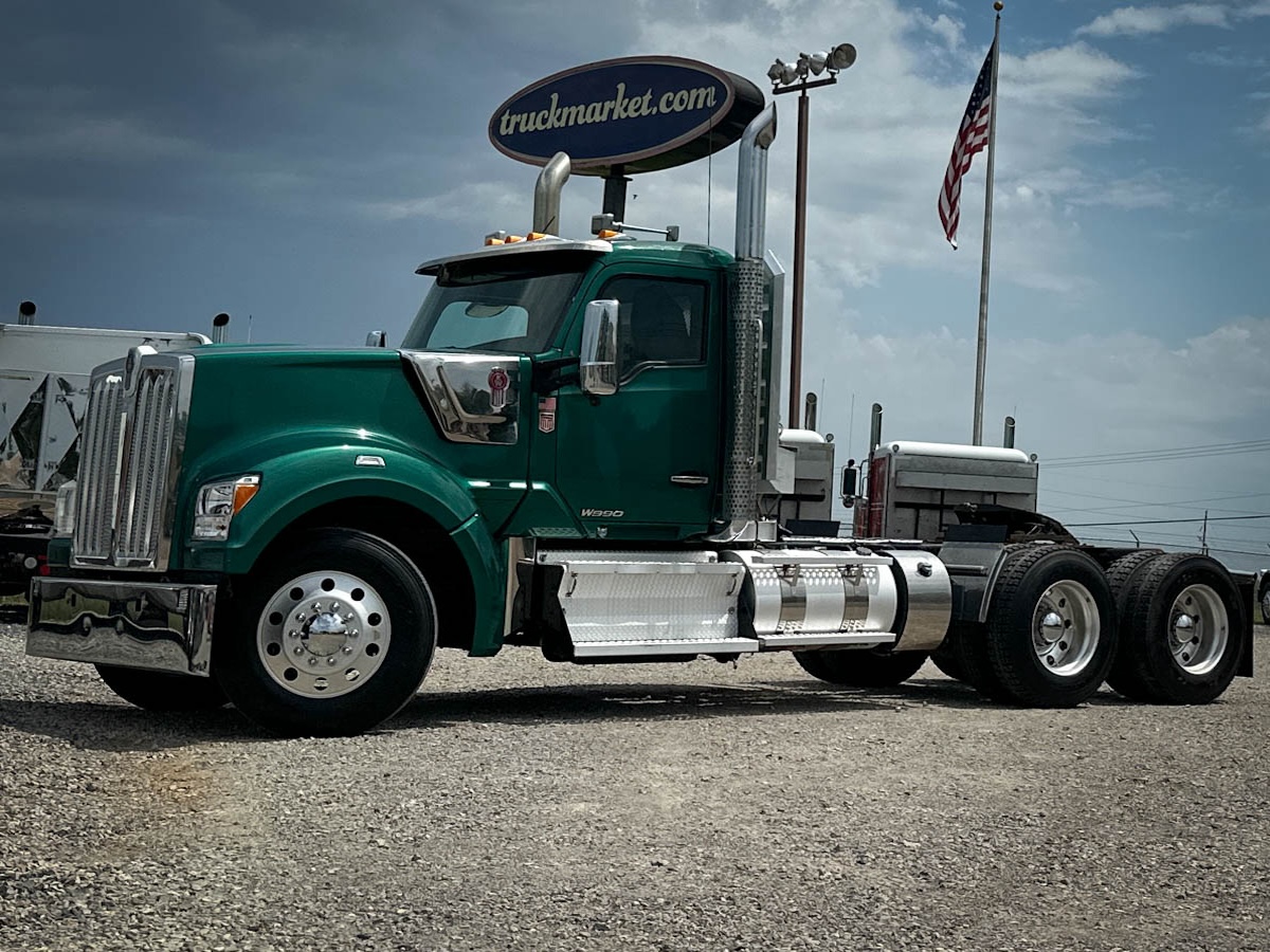 2022 KENWORTH W990 DAYCAB