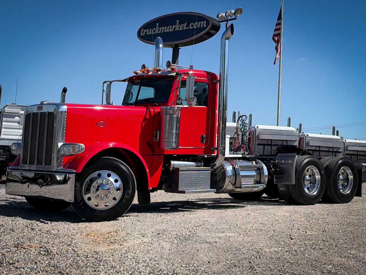 2018 PETERBILT 389 DAYCAB GLIDER KIT