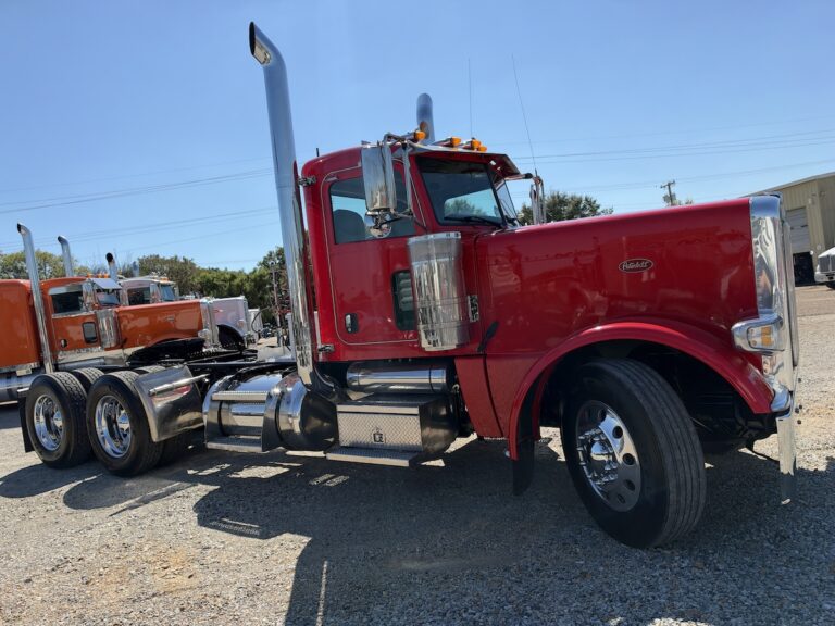 2018 PETERBILT 389 DAYCAB GLIDER KIT — photo 3