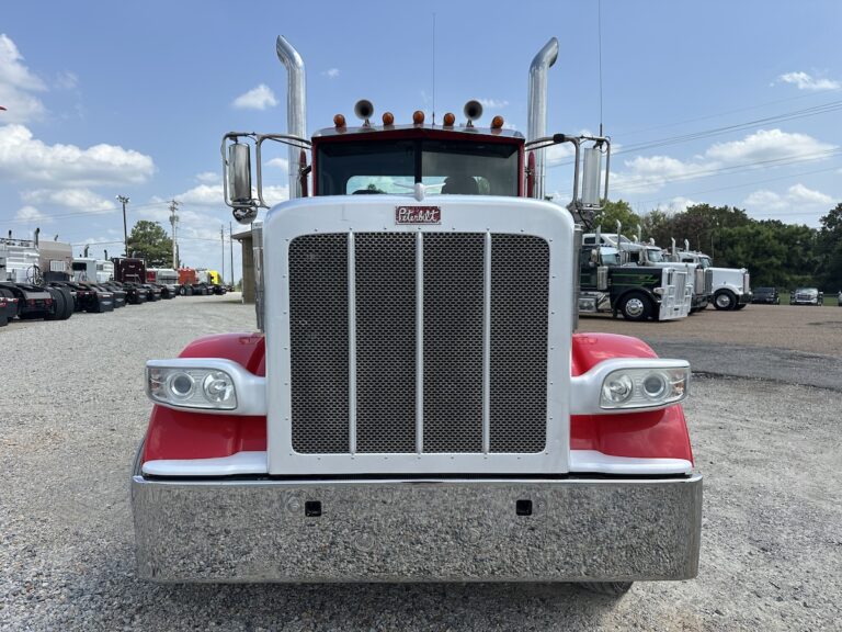 2018 PETERBILT 389 DAYCAB GLIDER KIT photo 2