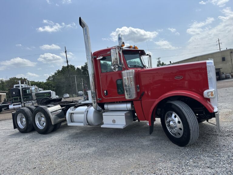 2018 PETERBILT 389 DAYCAB GLIDER KIT photo 3