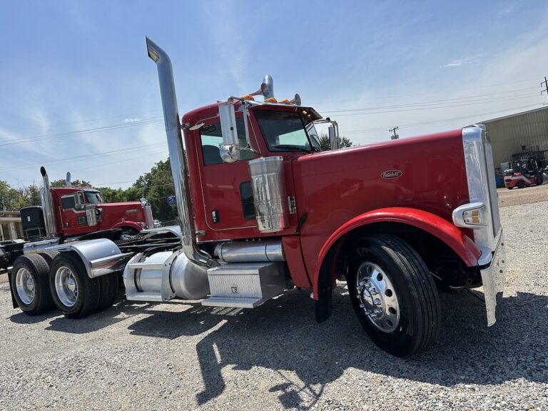 2015 PETERBILT 389 DAYCAB GLIDER KIT photo 3