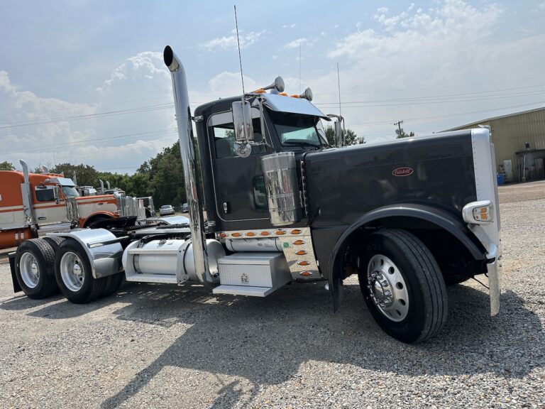 2015 PETERBILT 389 DAYCAB GLIDER KIT photo 3