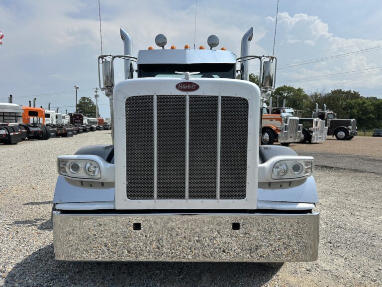 2015 PETERBILT 389 DAYCAB GLIDER KIT photo 2