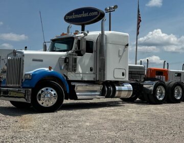 2020 Kenworth W900 Sleeper 390559