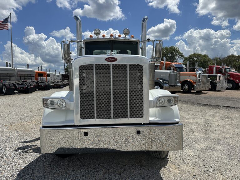 2016 PETERBILT 389 DAYCAB GLIDER KIT photo 2