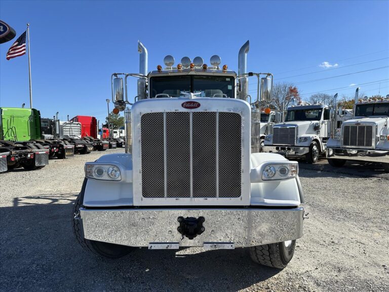 2020 PETERBILT 389 TRI AXLE DAYCAB photo 2