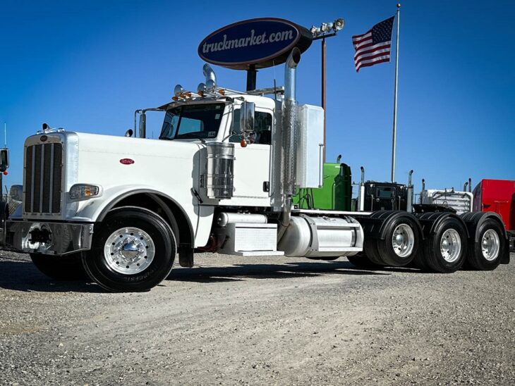 2020 PETERBILT 389 TRI AXLE DAYCAB 662450