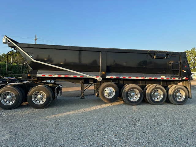 2023 MTM QUAD AXLE END DUMP — photo 3
