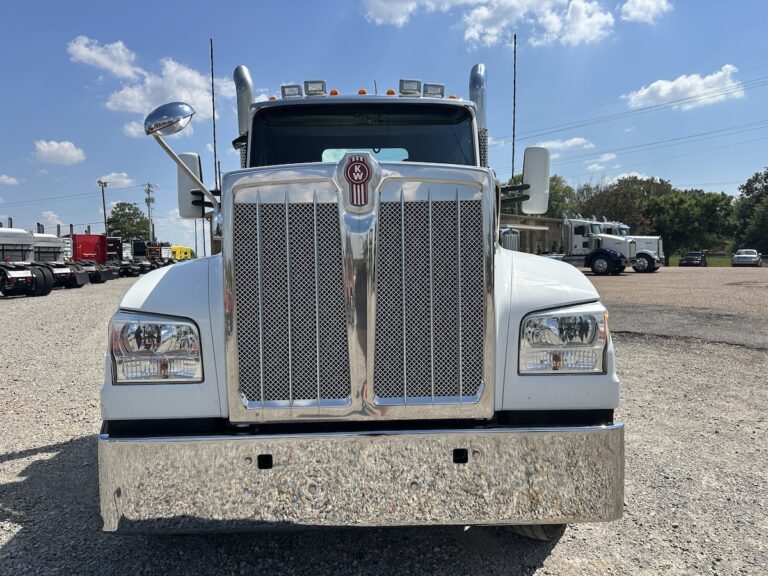 2021 KENWORTH W990 DAYCAB — photo 2