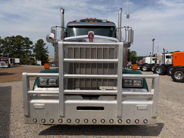 2018 KENWORTH W900L GLIDER KIT — photo 2