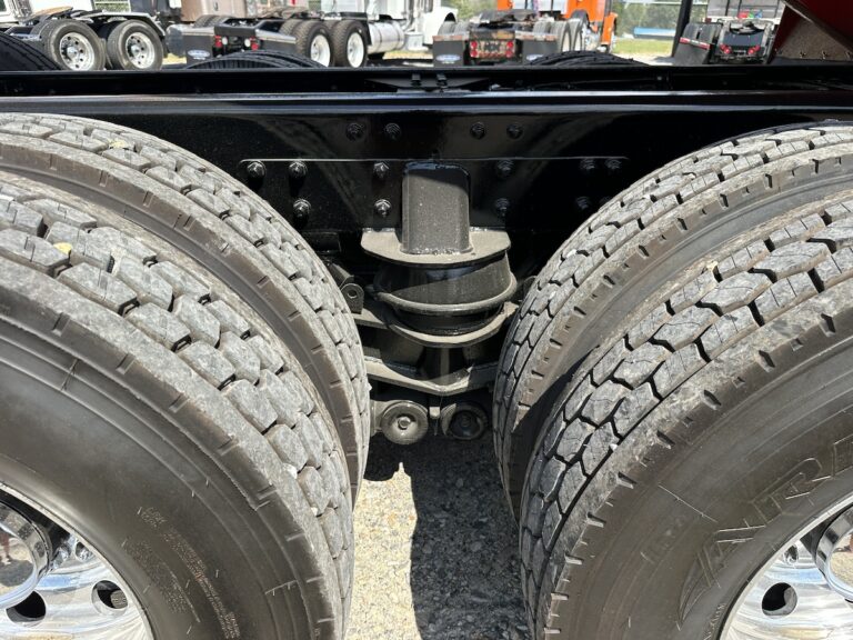 2022 KENWORTH T880 TRI AXLE CAB & CHASSIS — photo 3