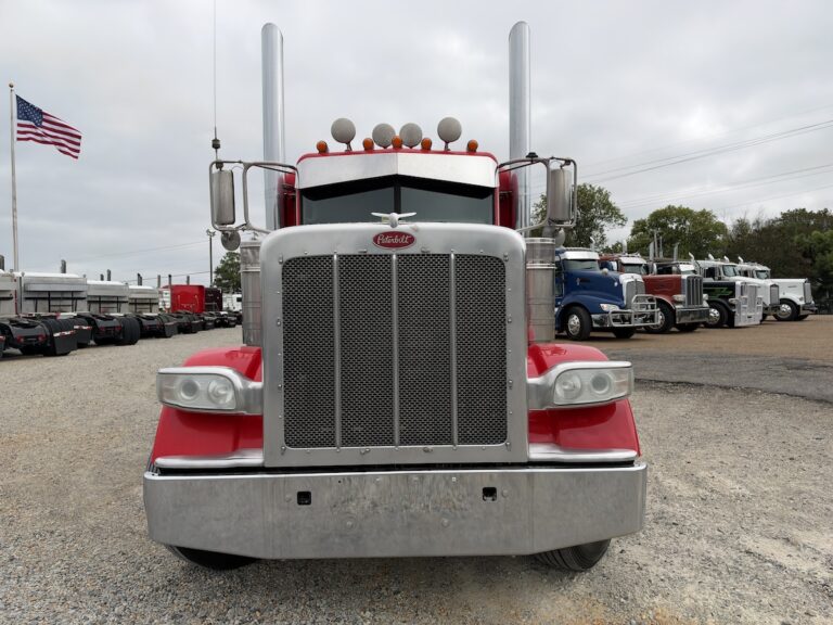 2021 PETERBILT 389 TRI AXLE GLIDER KIT — photo 2