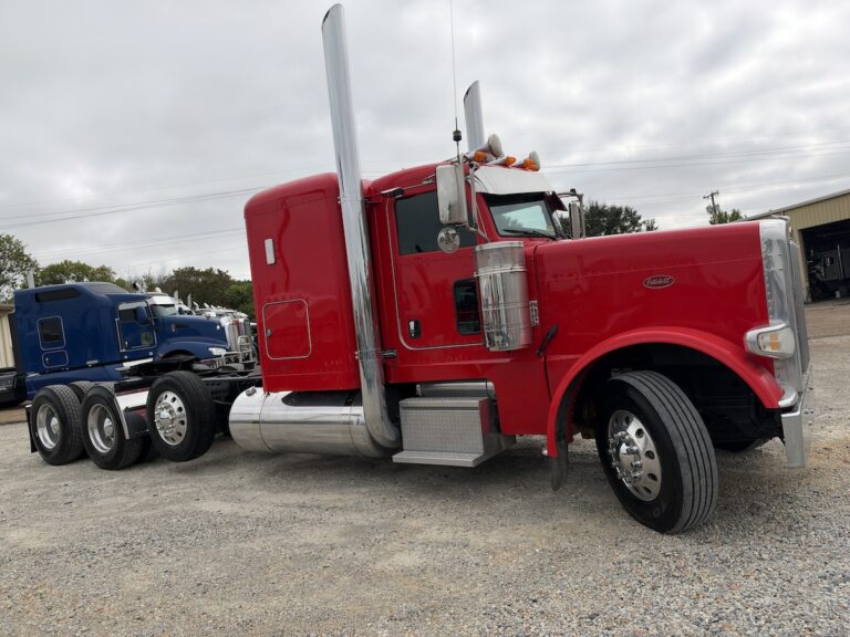 2021 PETERBILT 389 TRI AXLE GLIDER KIT — photo 3
