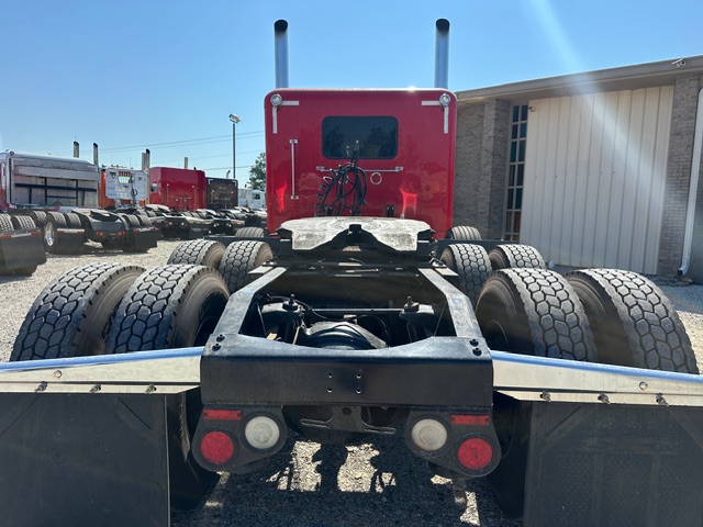 2021 PETERBILT 389 TRI AXLE GLIDER KIT — photo 4