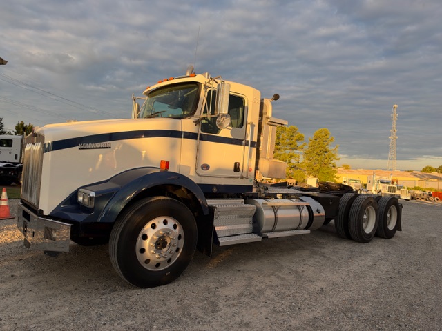 2020 KENWORTH T800 DAYCAB — photo 3