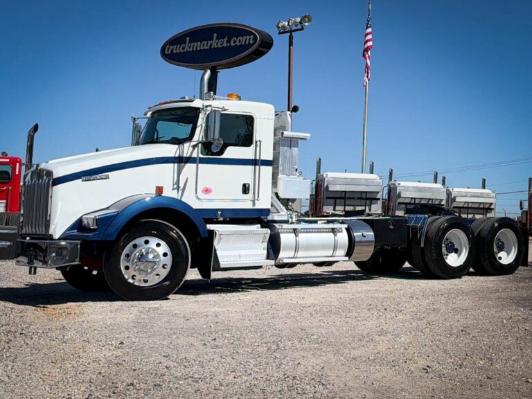 2020 KENWORTH T800 DAYCAB photo 1