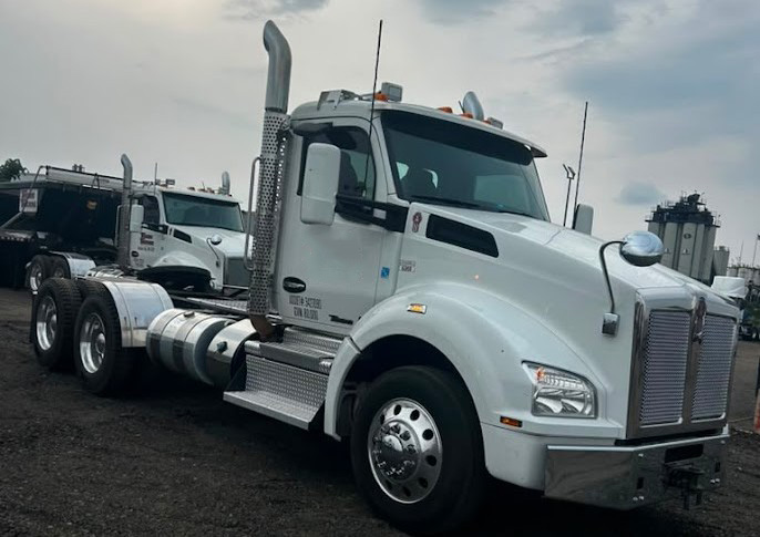 2021 KENWORTH T880 DAYCAB photo 2