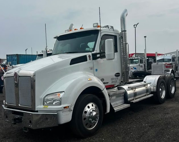 2021 KENWORTH T880 DAYCAB photo 1