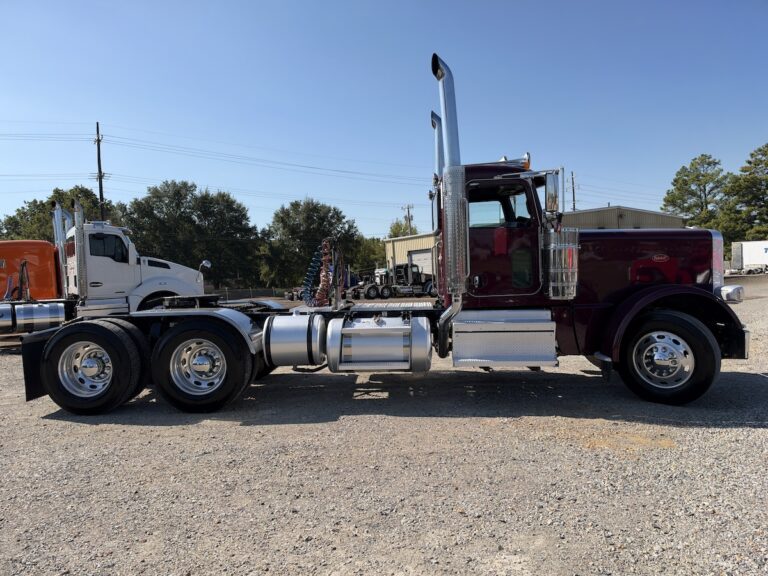2023 PETERBILT 389 DAYCAB — photo 4