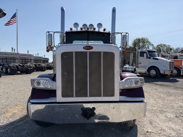 2023 PETERBILT 389 DAYCAB — photo 2